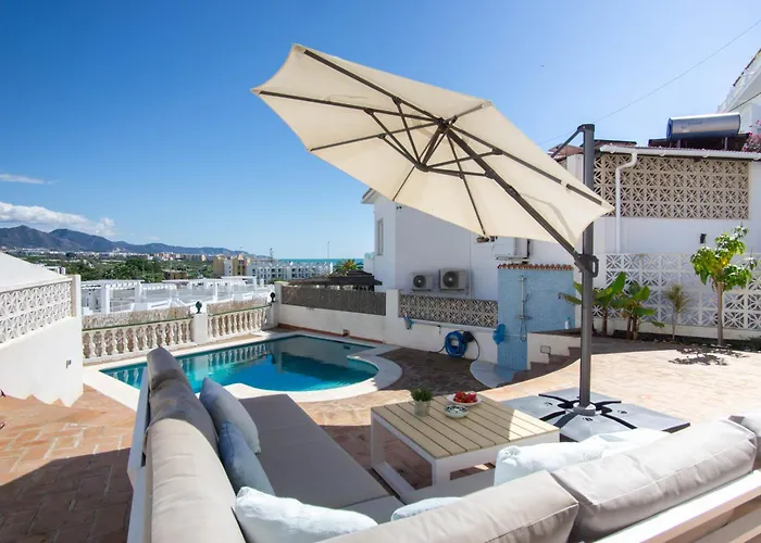 Private Beach Villa For 6 With Seaview, Pool & Terrace