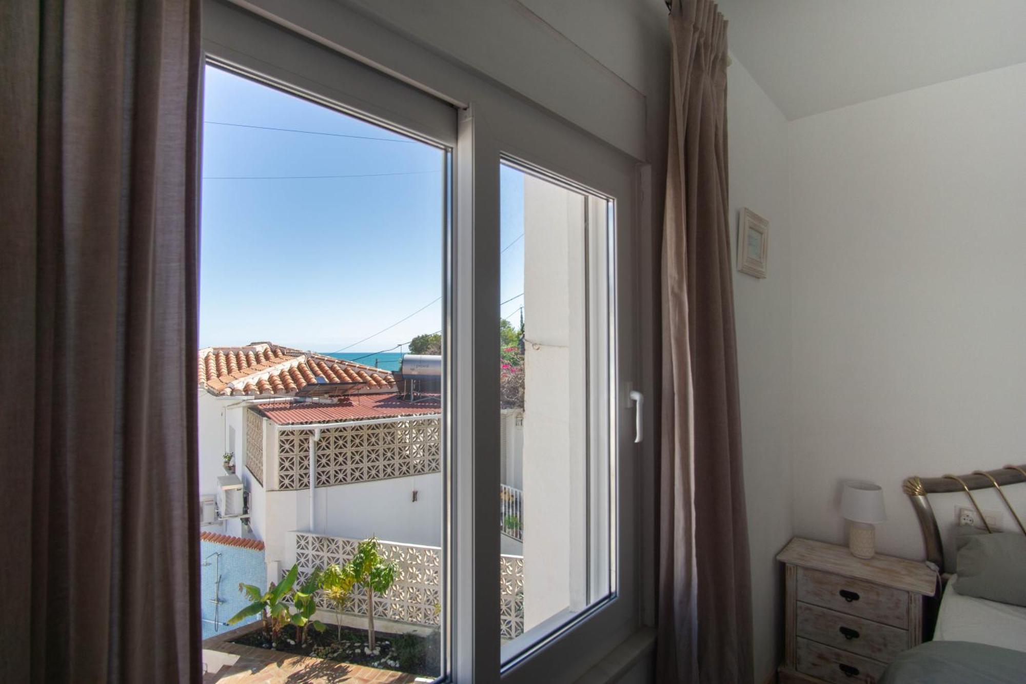Private For 6 With Seaview, Pool & Terrace