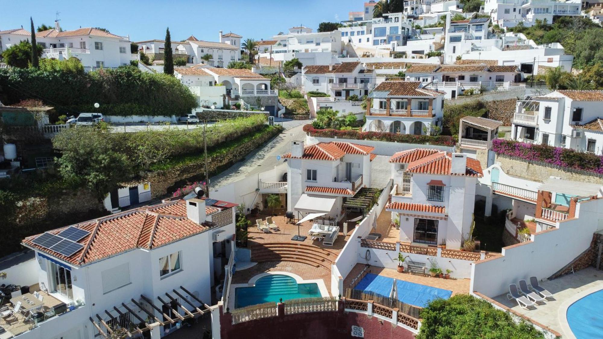 Private For 6 With Seaview, Pool & Terrace Villa