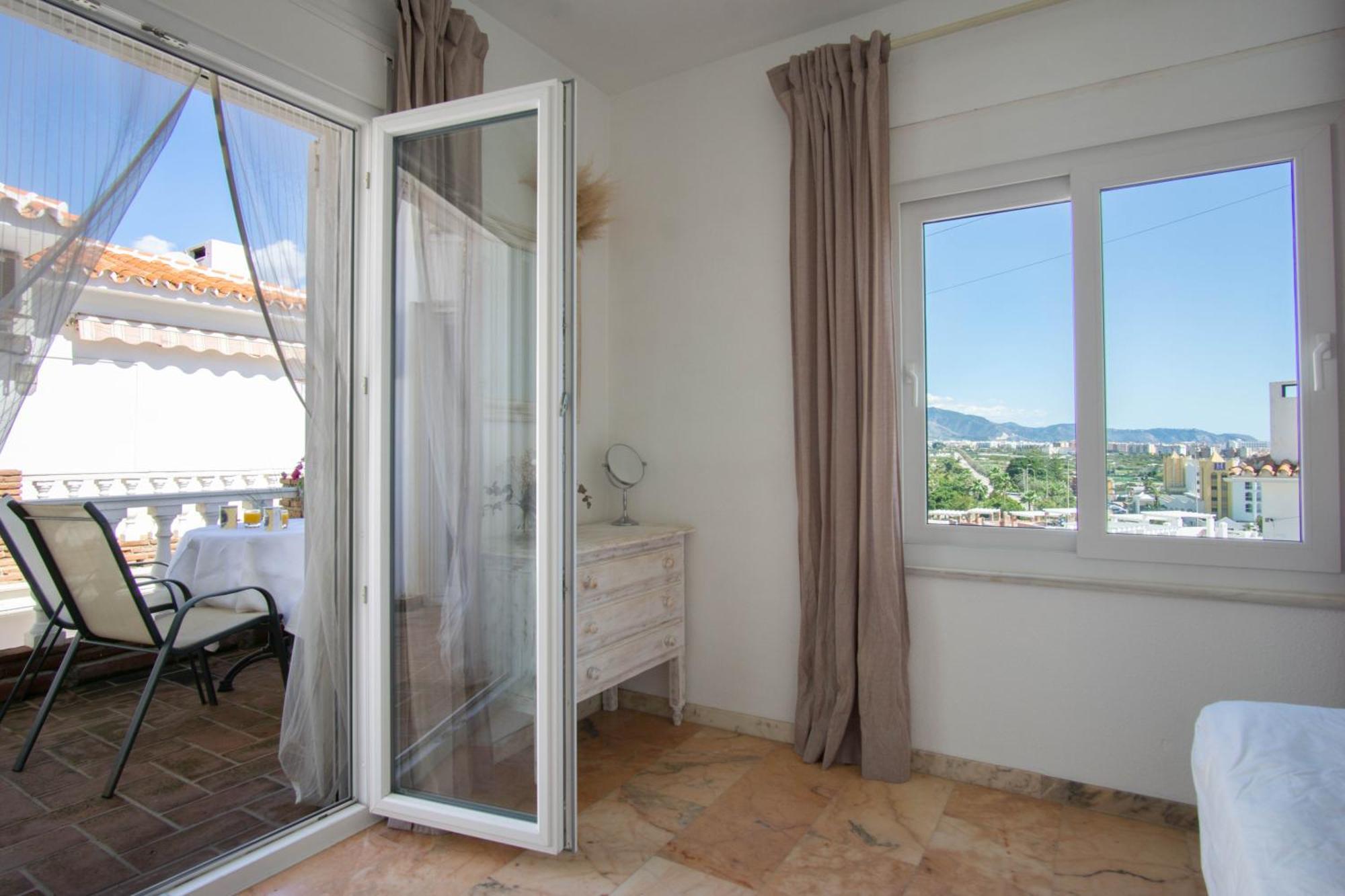 Private For 6 With Seaview, Pool & Terrace Nerja